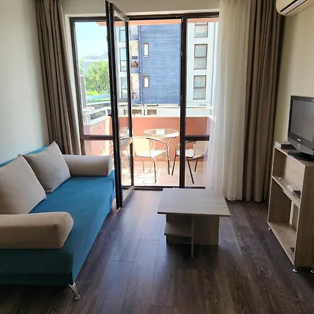 Apartment In Complex Tarsis *